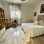 Charming Abode Διαμέρισμα *